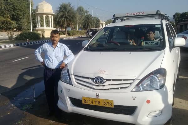 Cab service Innova