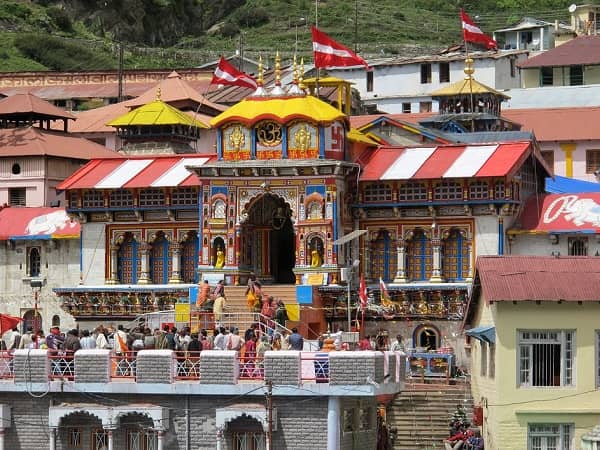 Tempo-traveller-for-char-dham-from-jaipur